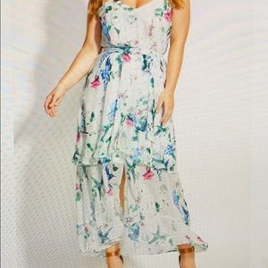 NWT City Chic Lovely White floral dress city chic plus Size XL/22